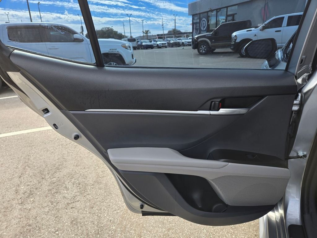 2021 Toyota Camry Hybrid SE