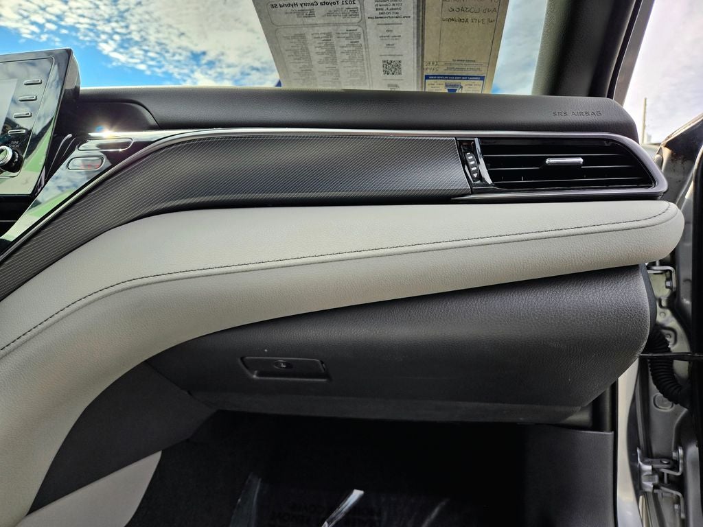 2021 Toyota Camry Hybrid SE