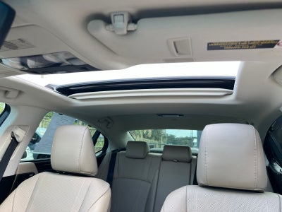 2019 Lexus ES 300h Ultra Luxury