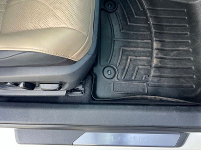 2019 Lexus ES 300h Ultra Luxury