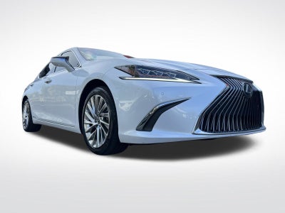 2019 Lexus ES 300h Ultra Luxury
