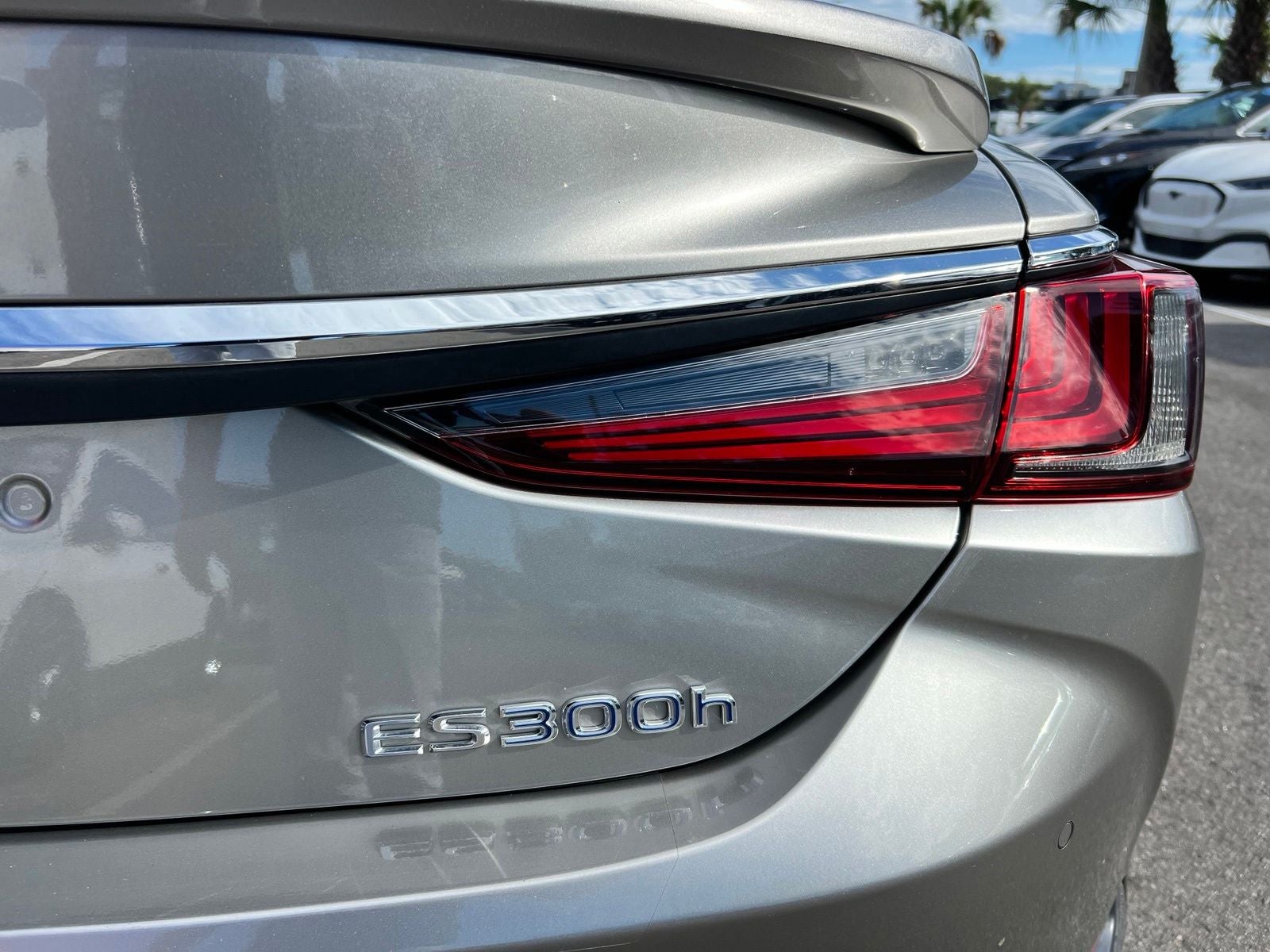 2020 Lexus ES 300h
