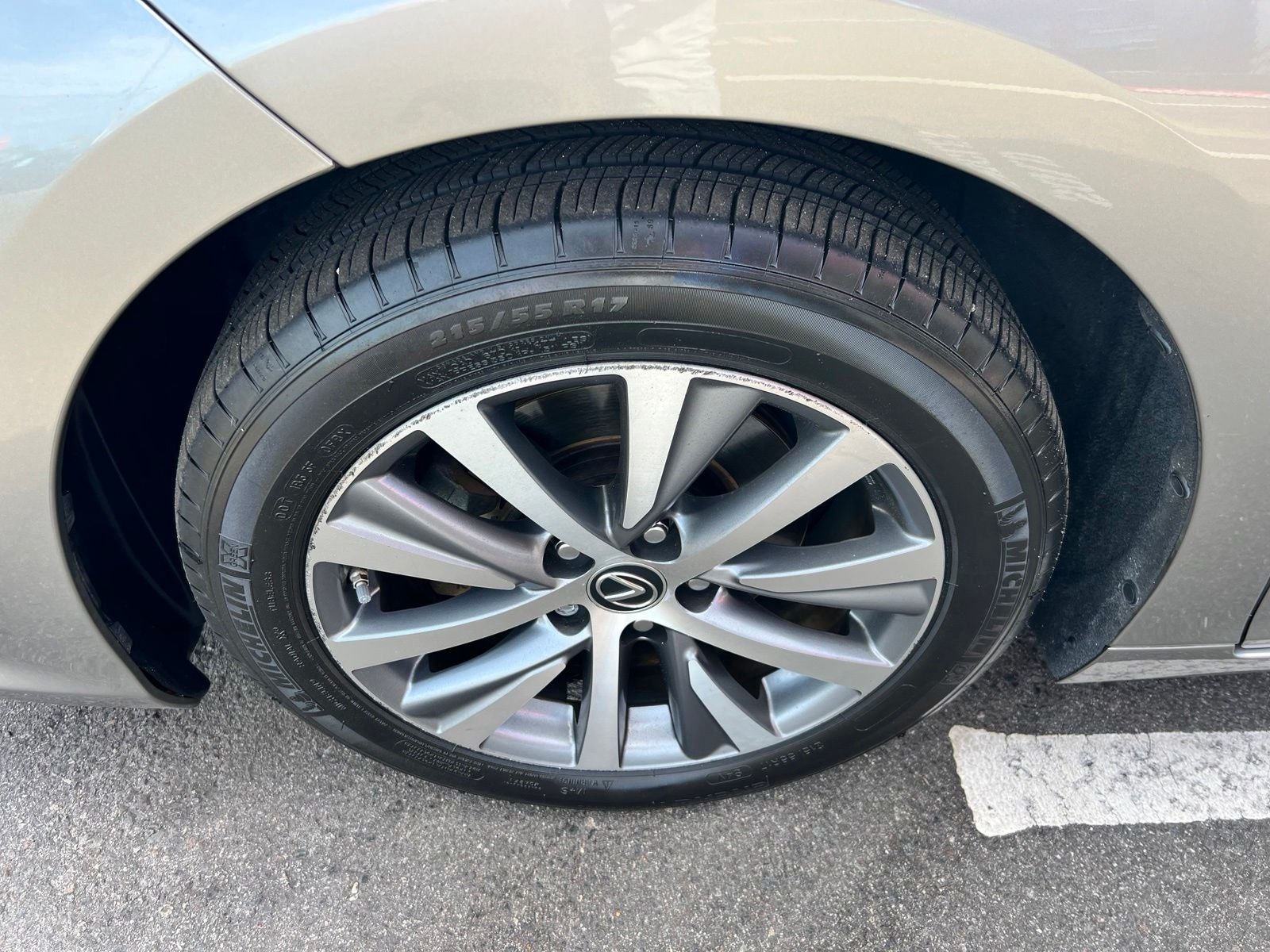 2020 Lexus ES 300h
