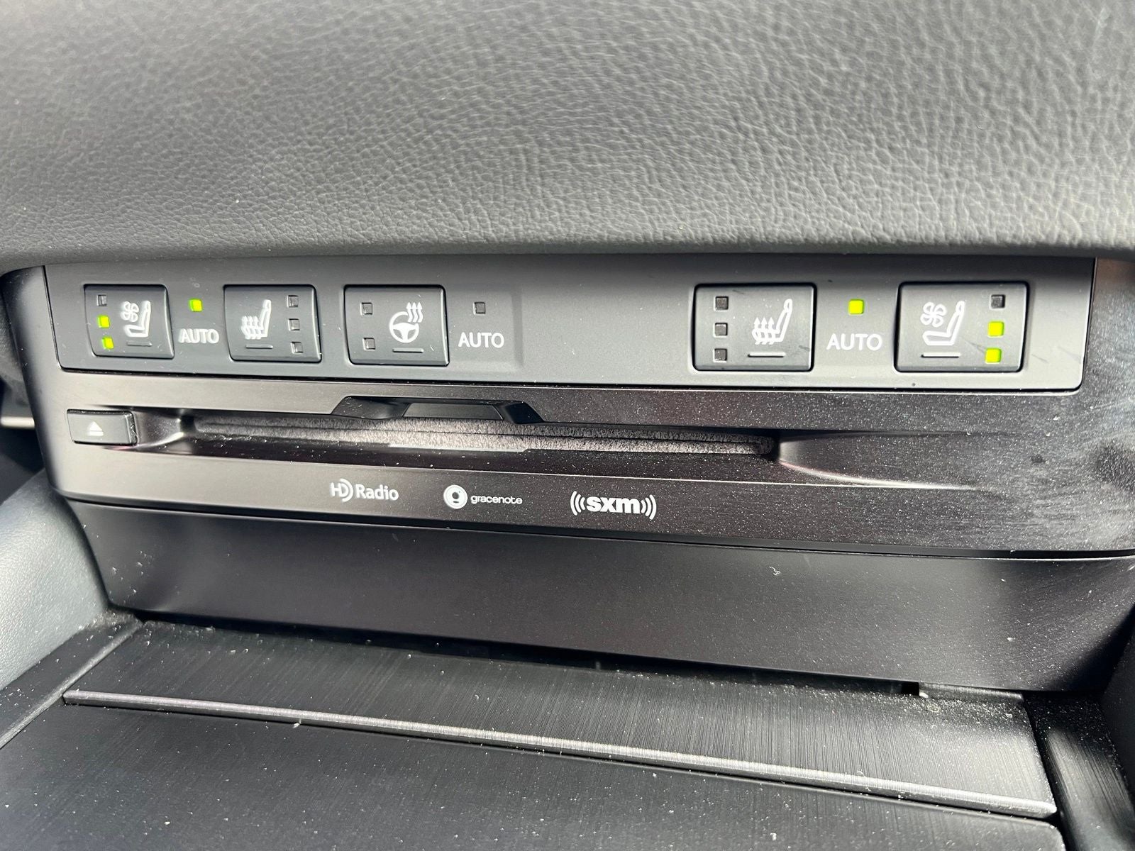 2020 Lexus ES 300h