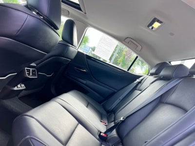 2020 Lexus ES 300h