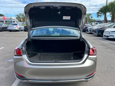 2020 Lexus ES 300h