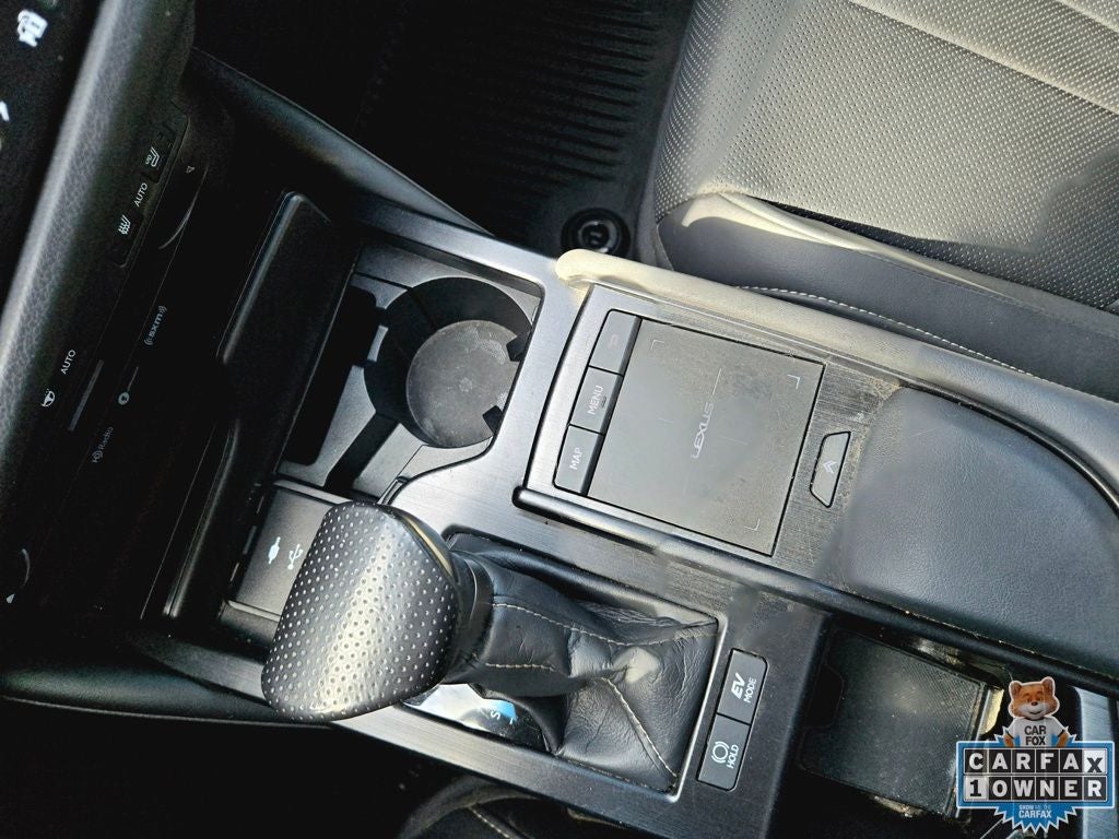 2022 Lexus ES 300h F-Sport