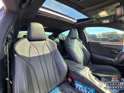 2022 Lexus ES 300h F-Sport