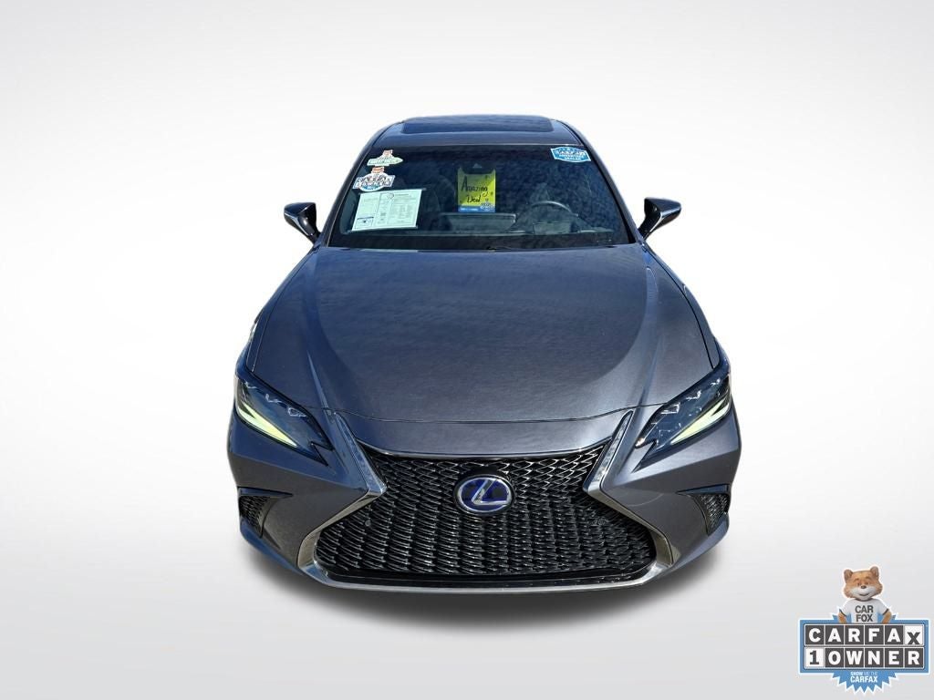 2022 Lexus ES 300h F-Sport