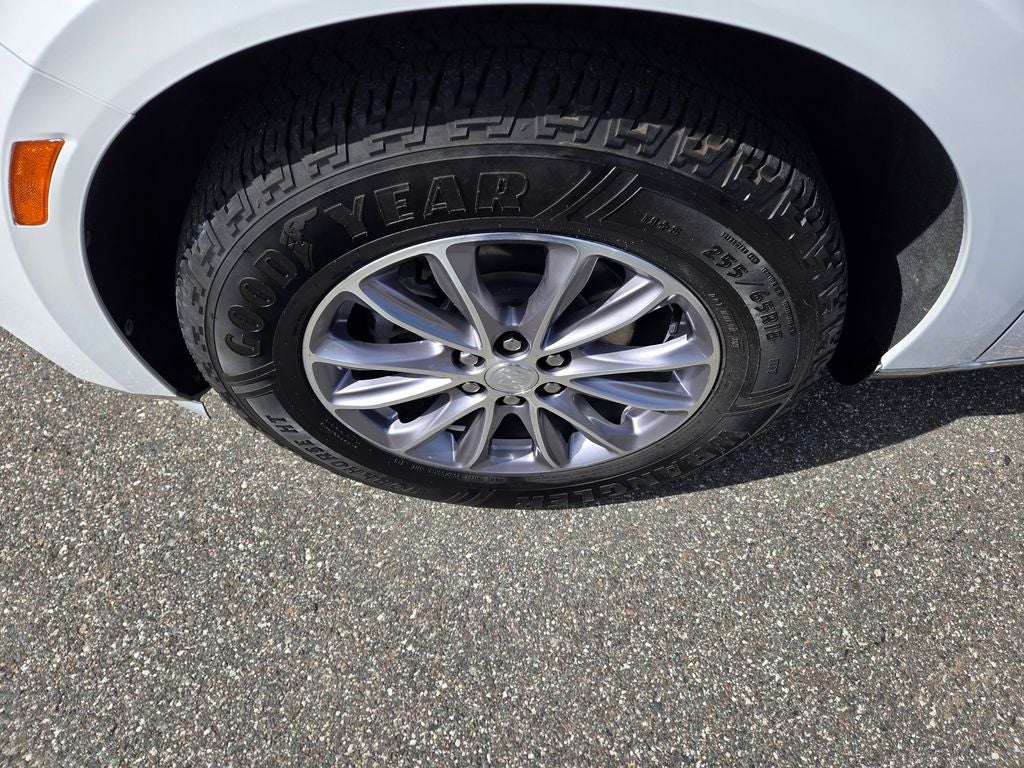 2022 Buick Enclave Essence