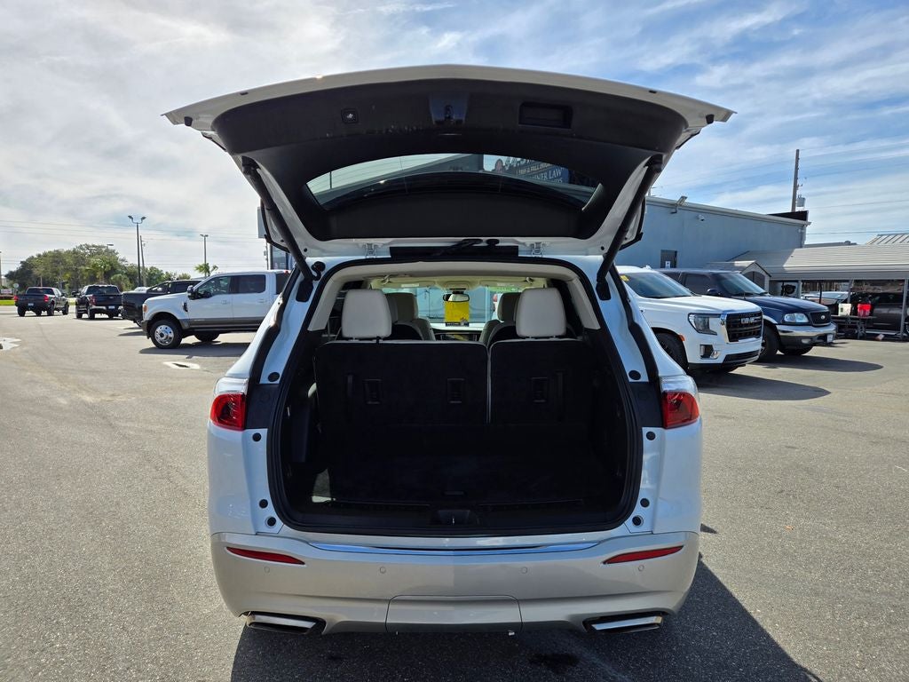 2022 Buick Enclave Essence