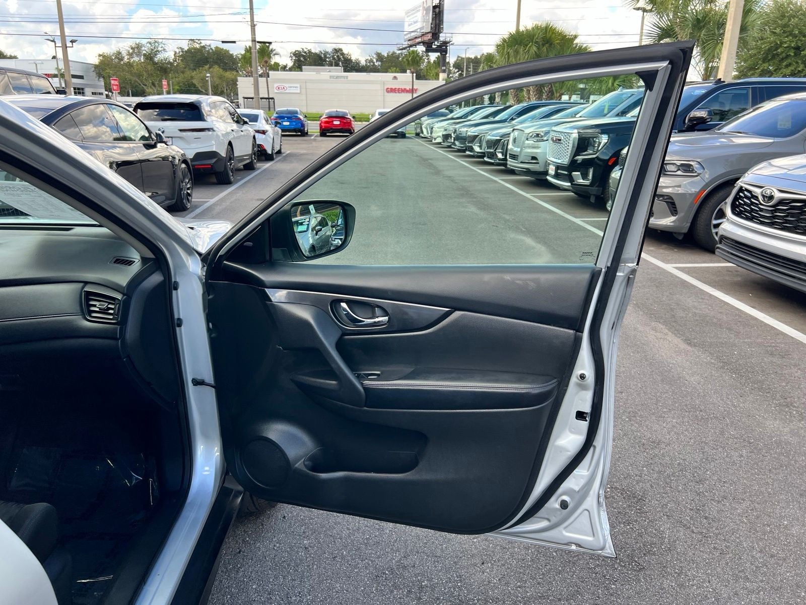 2018 Nissan Rogue S