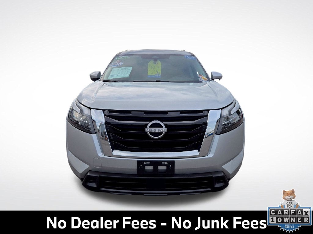 2024 Nissan Pathfinder SV