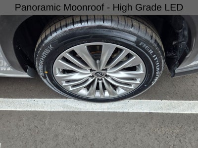 2023 Toyota Highlander Hybrid Platinum