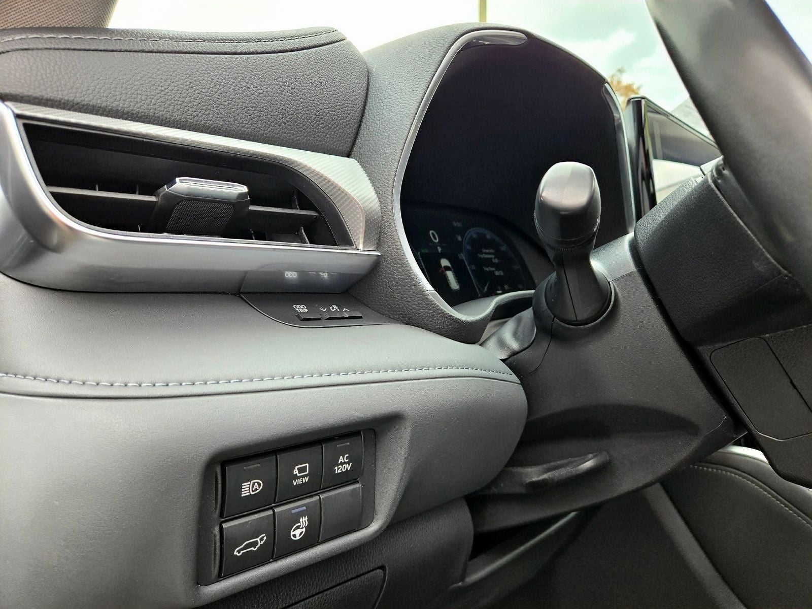 2023 Toyota Highlander Hybrid Platinum