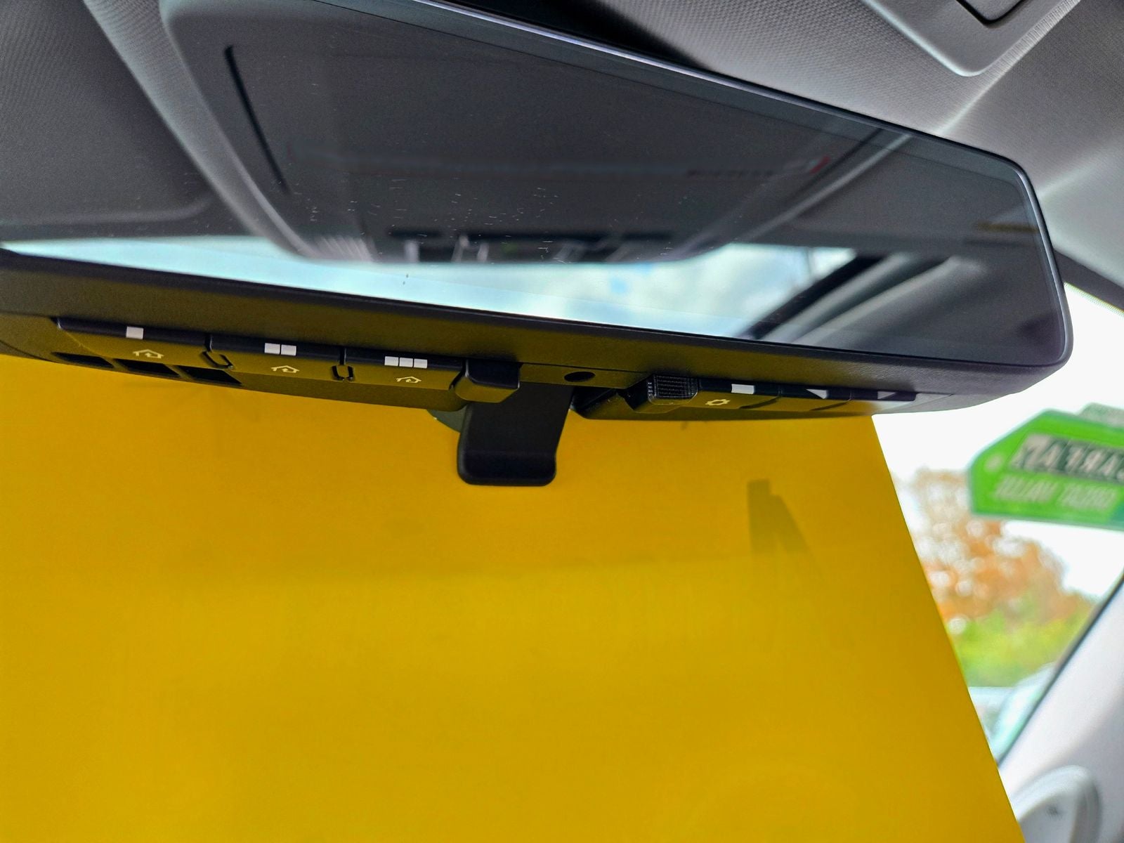 2023 Toyota Highlander Hybrid Platinum