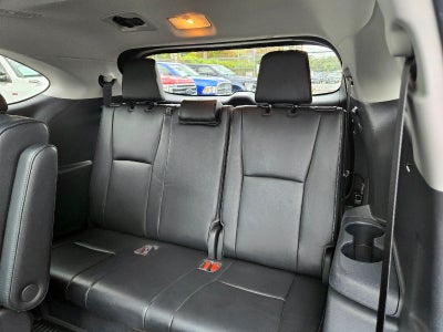 2023 Toyota Highlander Hybrid Platinum