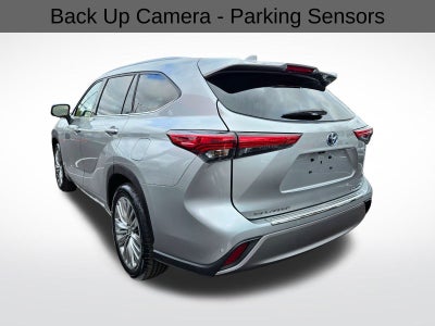 2023 Toyota Highlander Hybrid Platinum