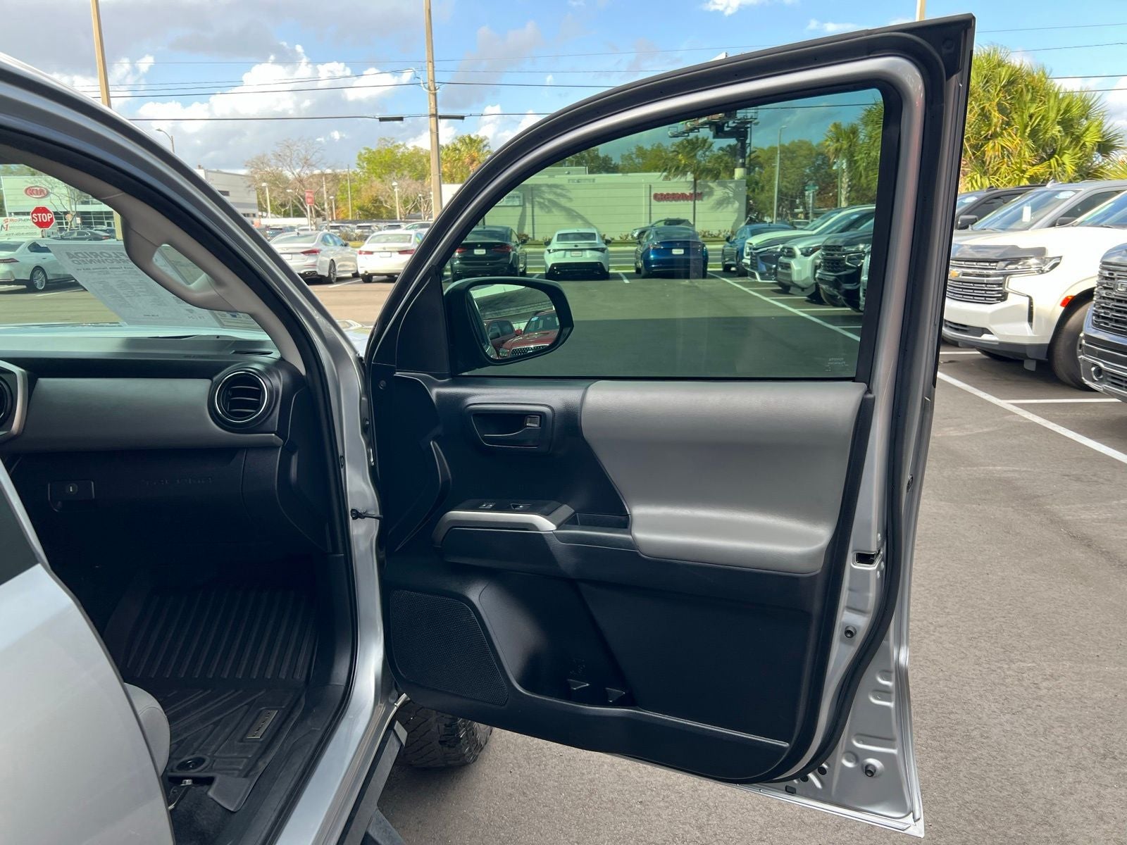 2019 Toyota Tacoma SR5 V6