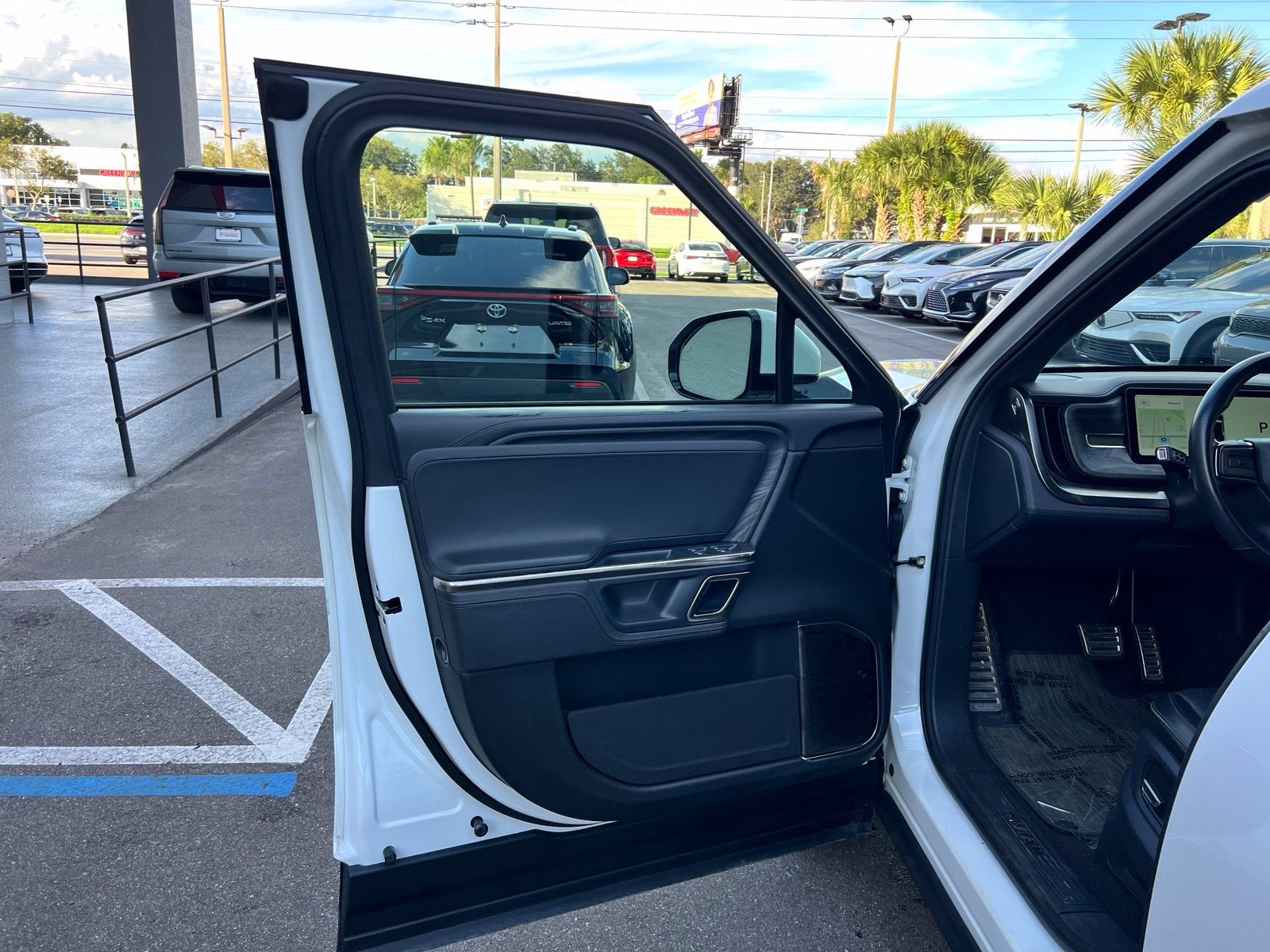 2023 Rivian R1T Adventure