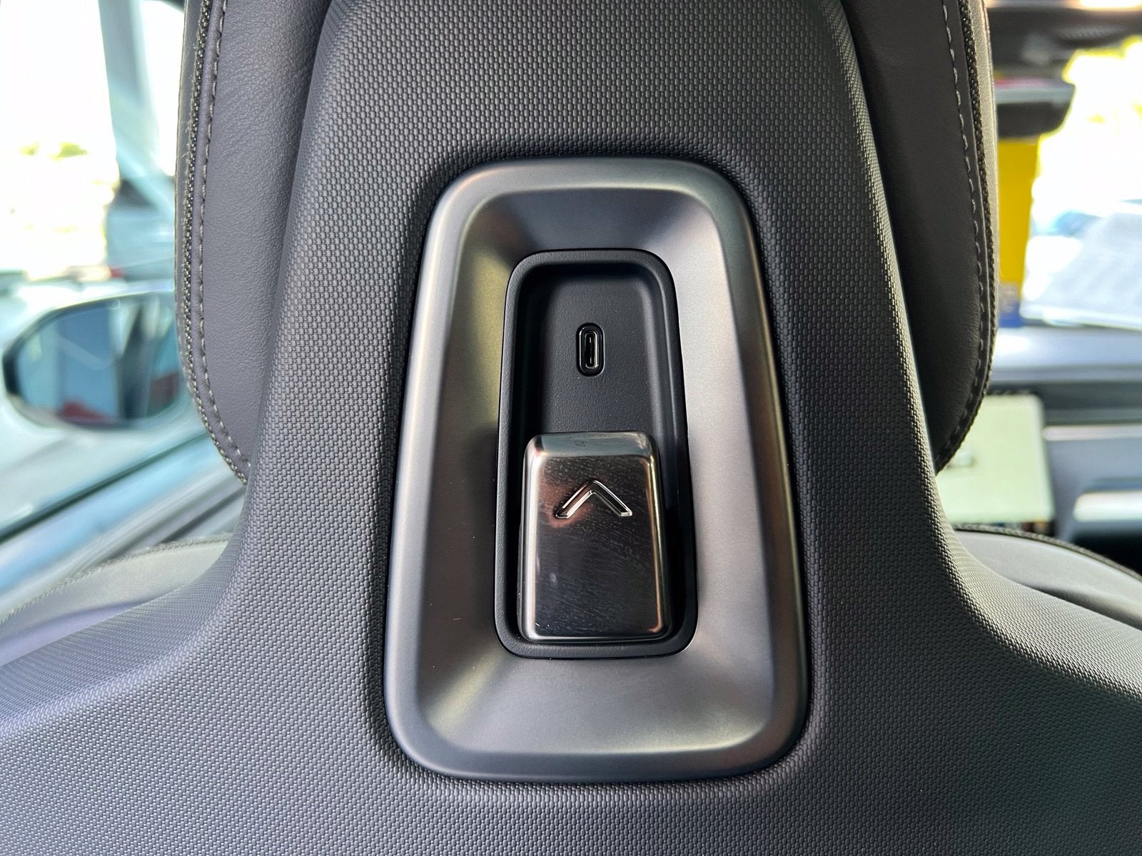 2023 Rivian R1T Adventure