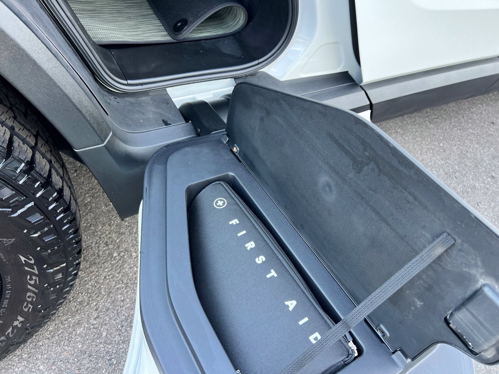 2023 Rivian R1T Adventure