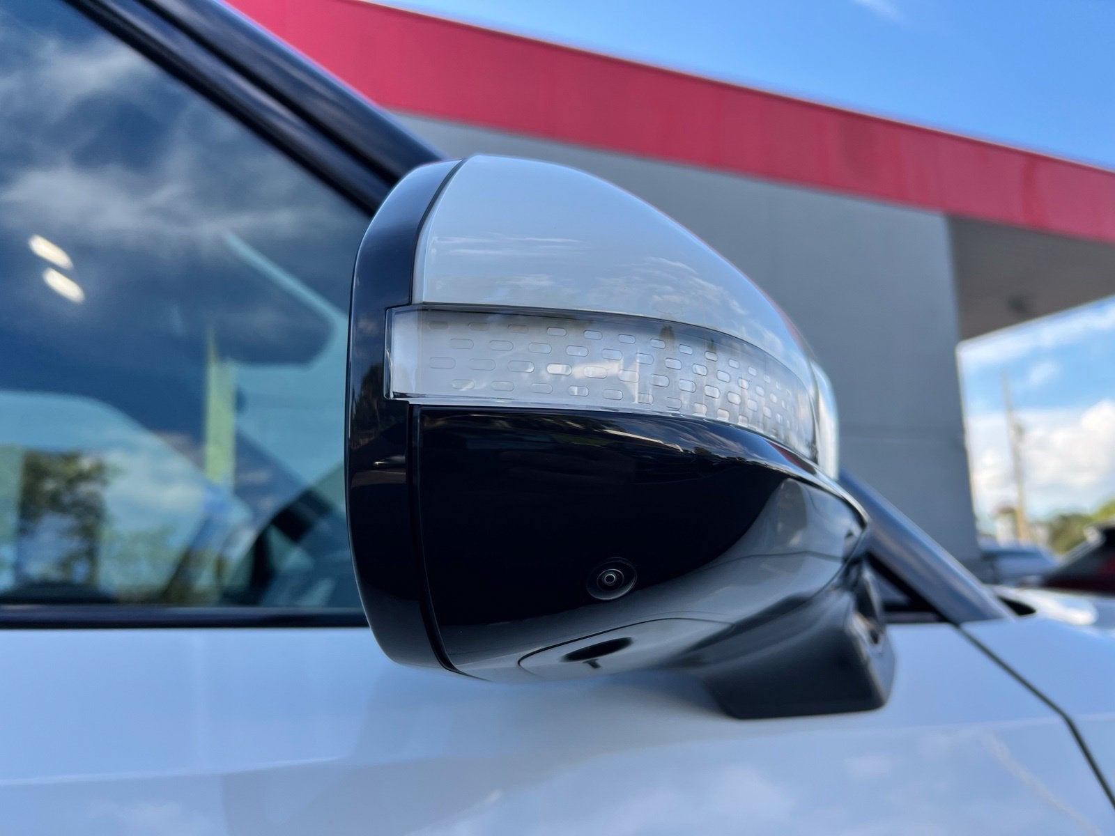 2023 Rivian R1T Adventure