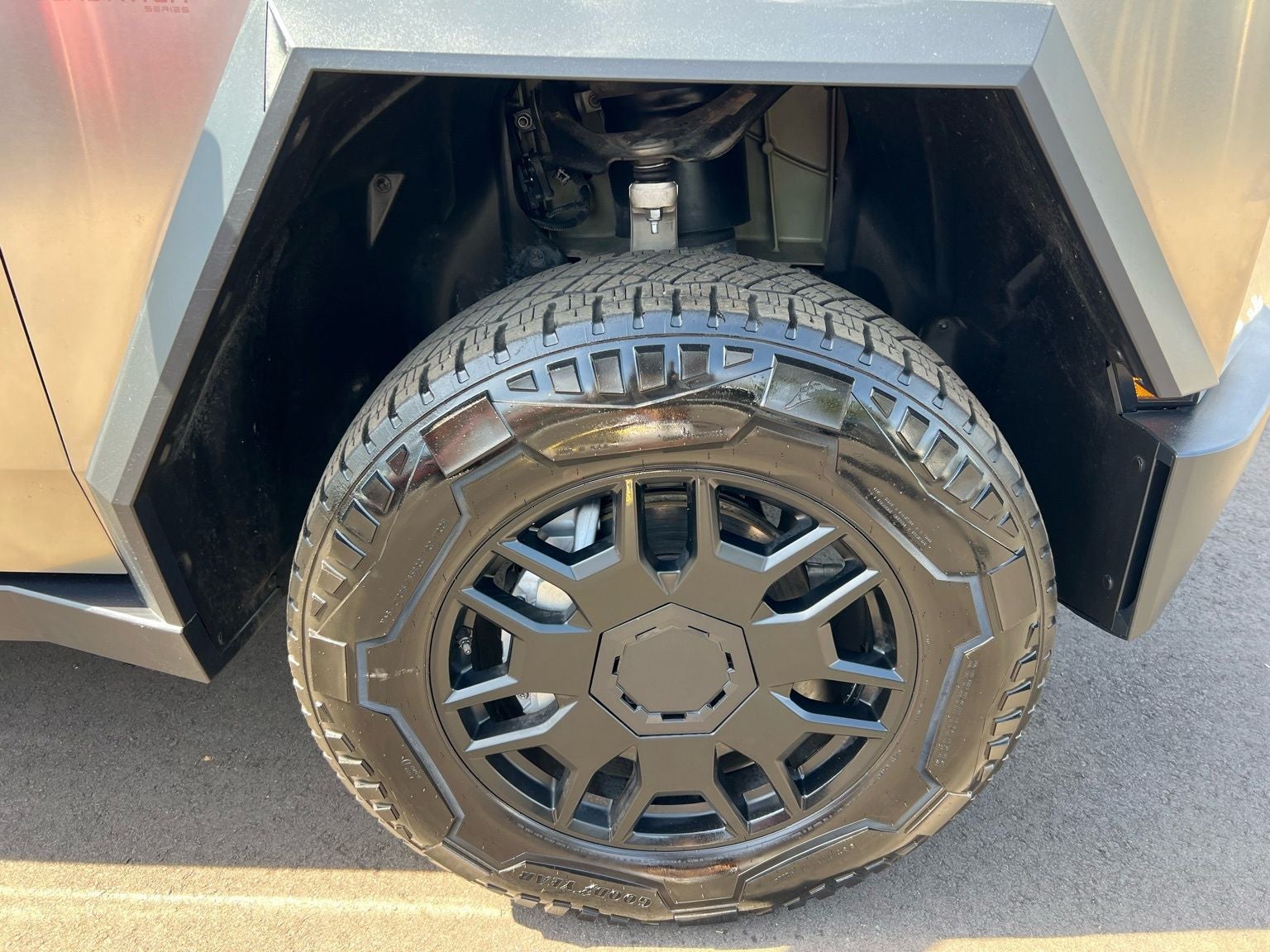 2024 Tesla Cybertruck Base