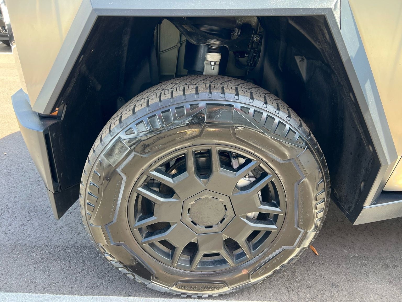 2024 Tesla Cybertruck Base