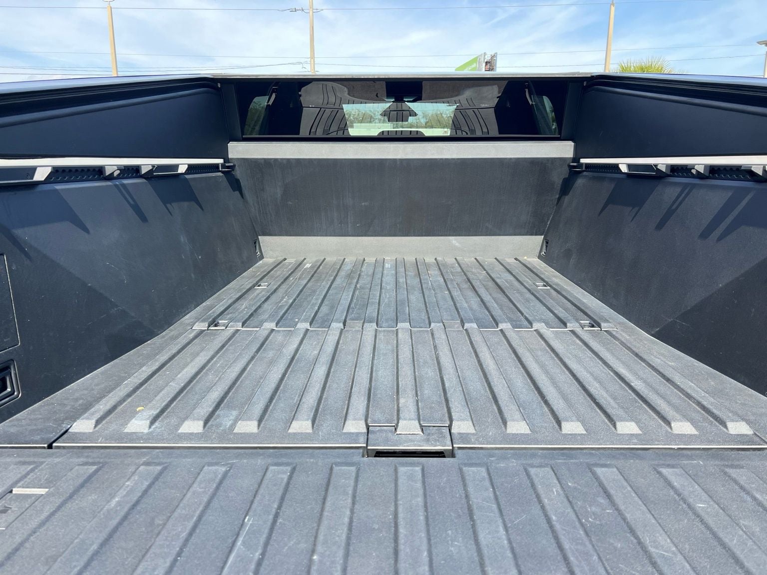 2024 Tesla Cybertruck Base