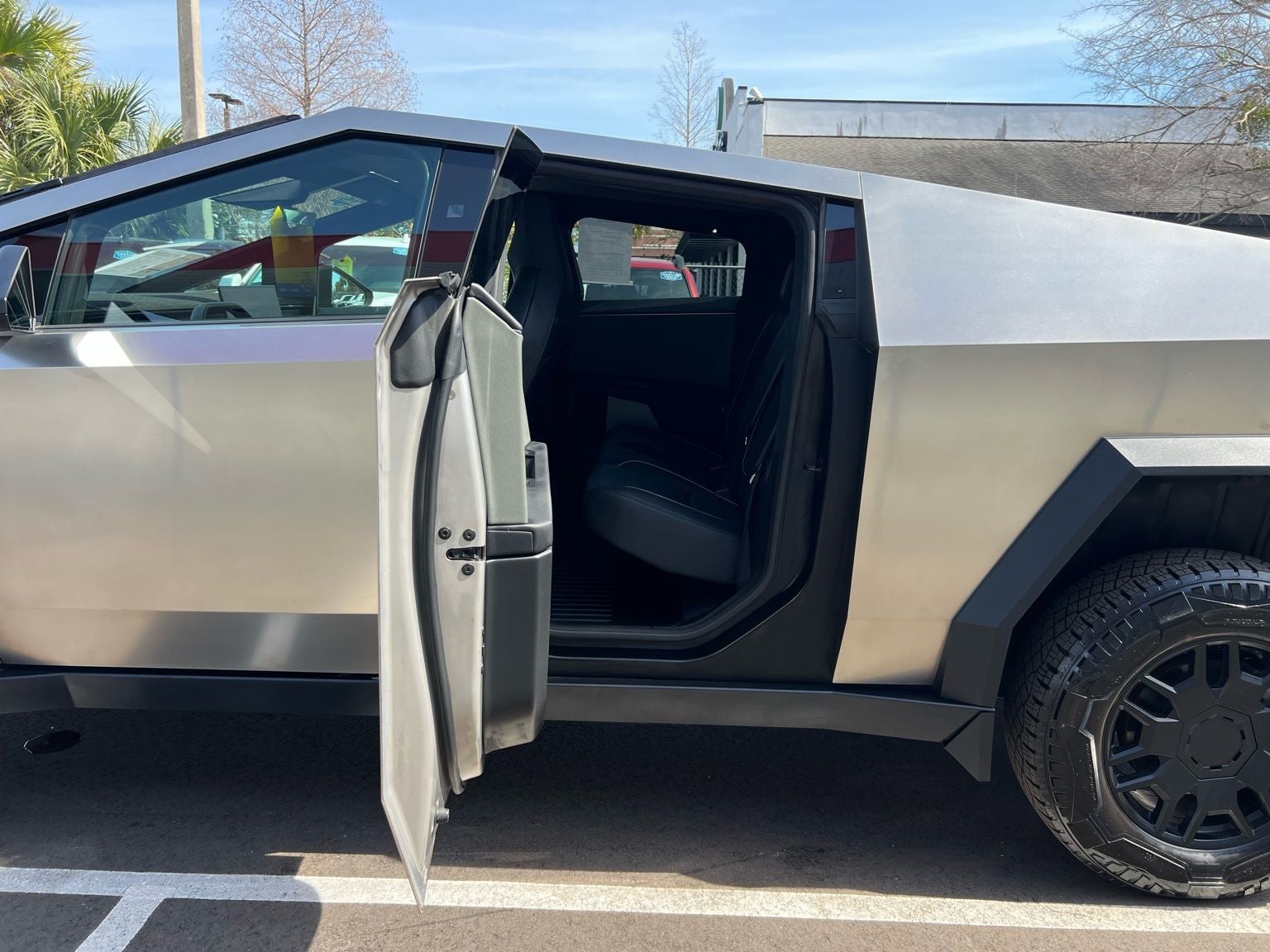 2024 Tesla Cybertruck Base