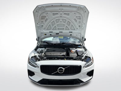 2023 Volvo S60 Recharge Plug-In Hybrid T8 Plus Dark Theme