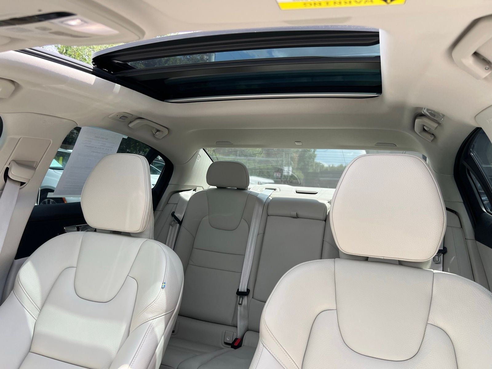 2023 Volvo S60 Recharge Plug-In Hybrid T8 Plus Dark Theme