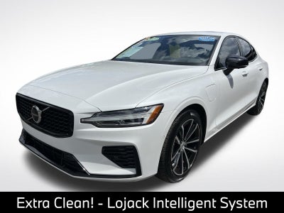 2023 Volvo S60 Recharge Plug-In Hybrid T8 Plus Dark Theme