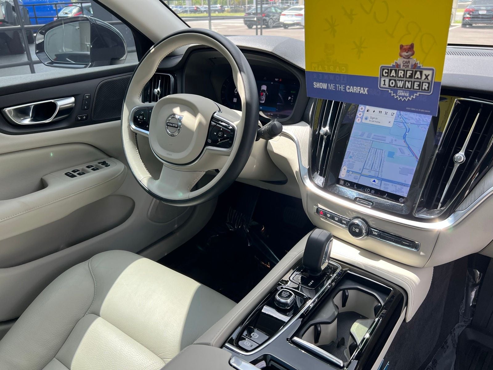 2023 Volvo S60 Recharge Plug-In Hybrid T8 Plus Dark Theme