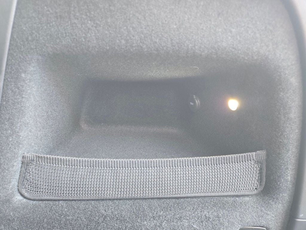 2022 Tesla Model X Base