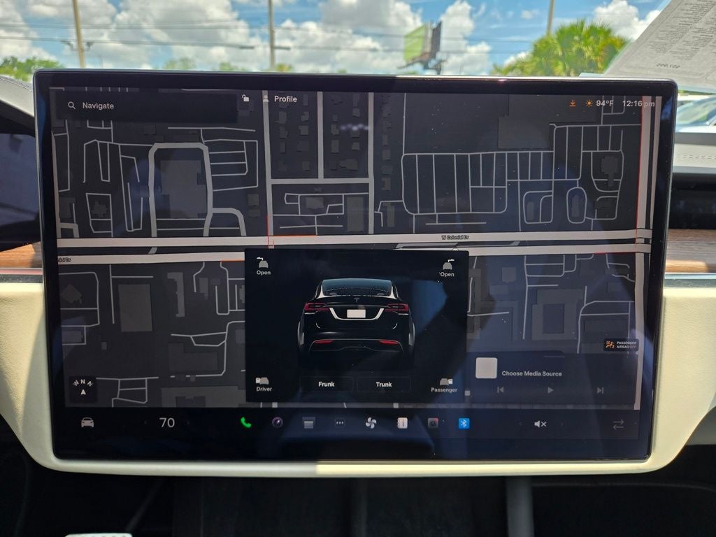 2022 Tesla Model X Base