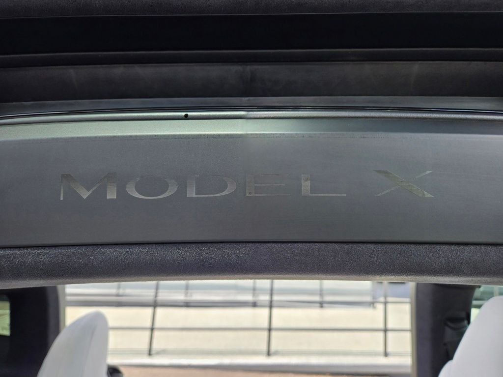 2022 Tesla Model X Base