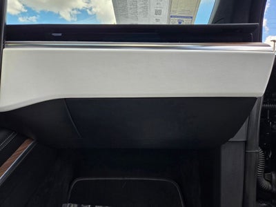 2022 Tesla Model X Base