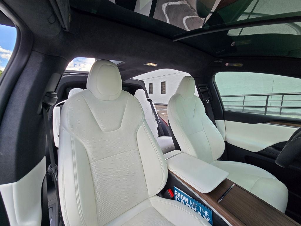 2022 Tesla Model X Base