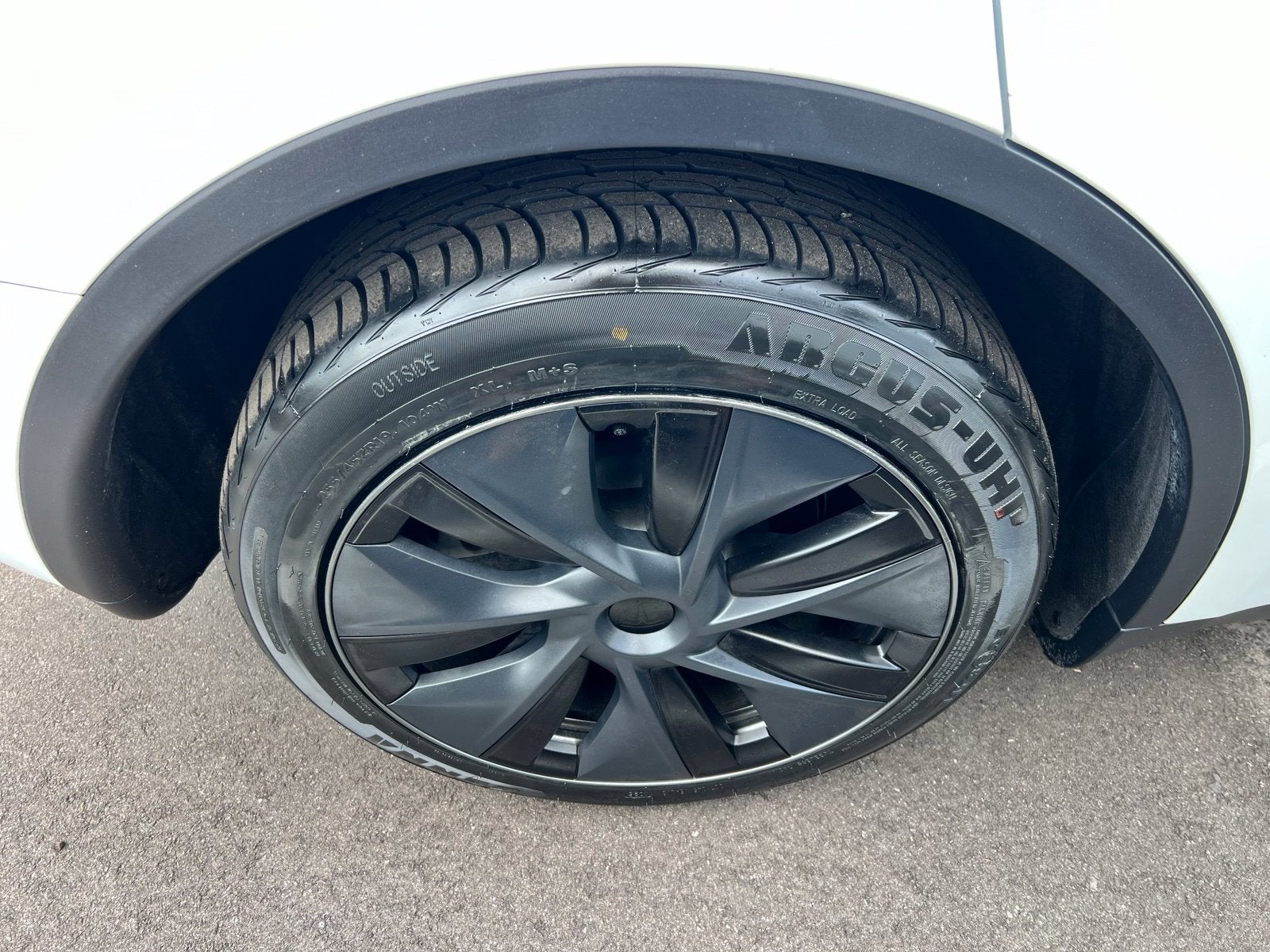2025 Tesla Model Y Long Range