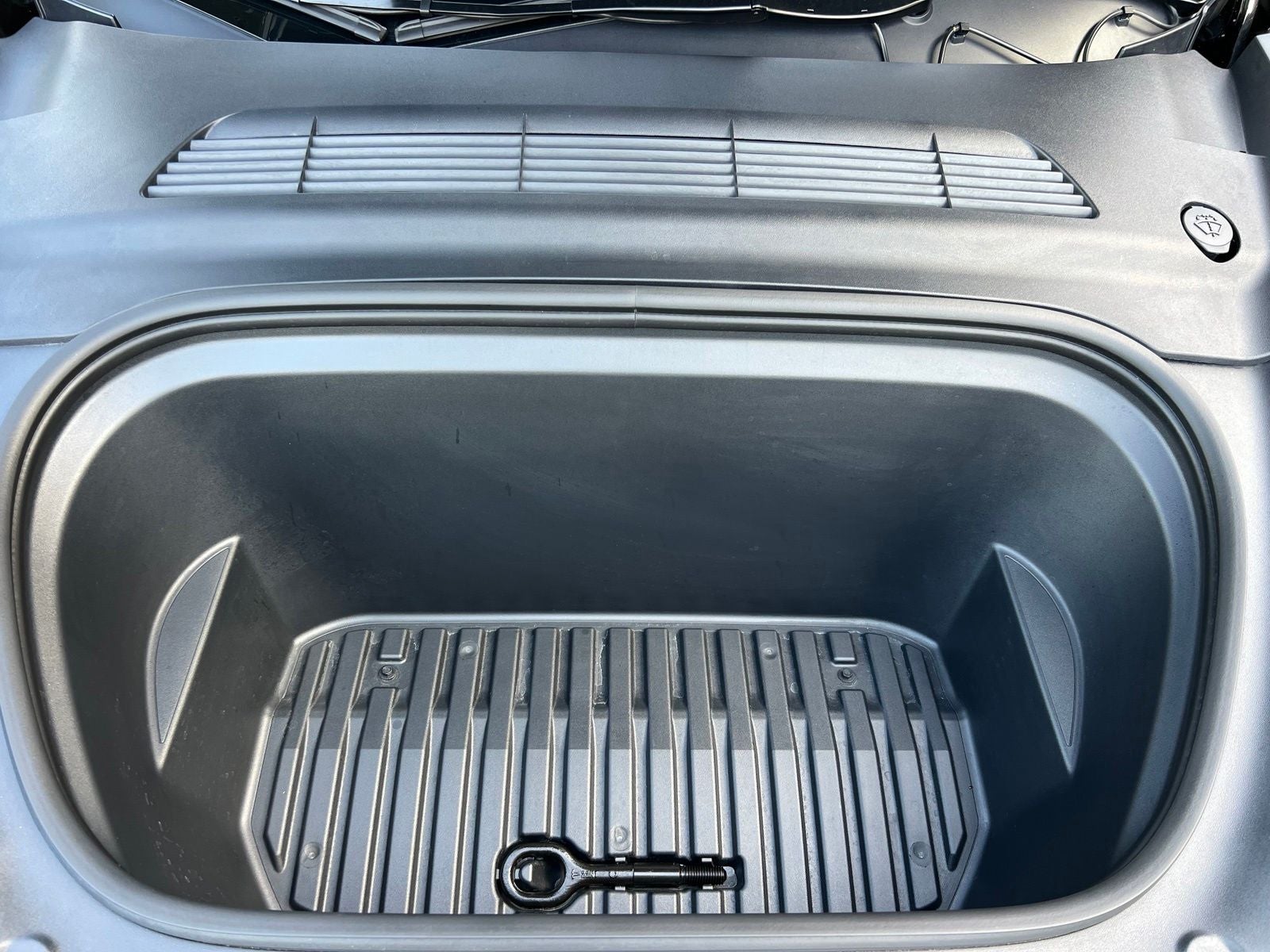 2023 Tesla Model Y Standard Range