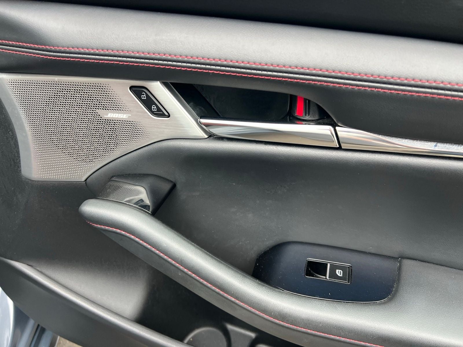 2023 Mazda Mazda3 2.5 S Carbon Edition