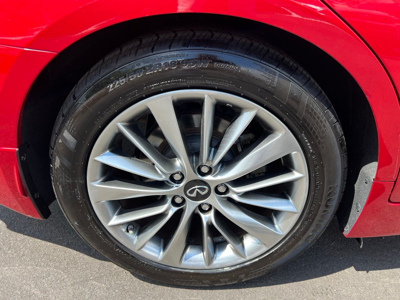 2022 INFINITI Q50 LUXE