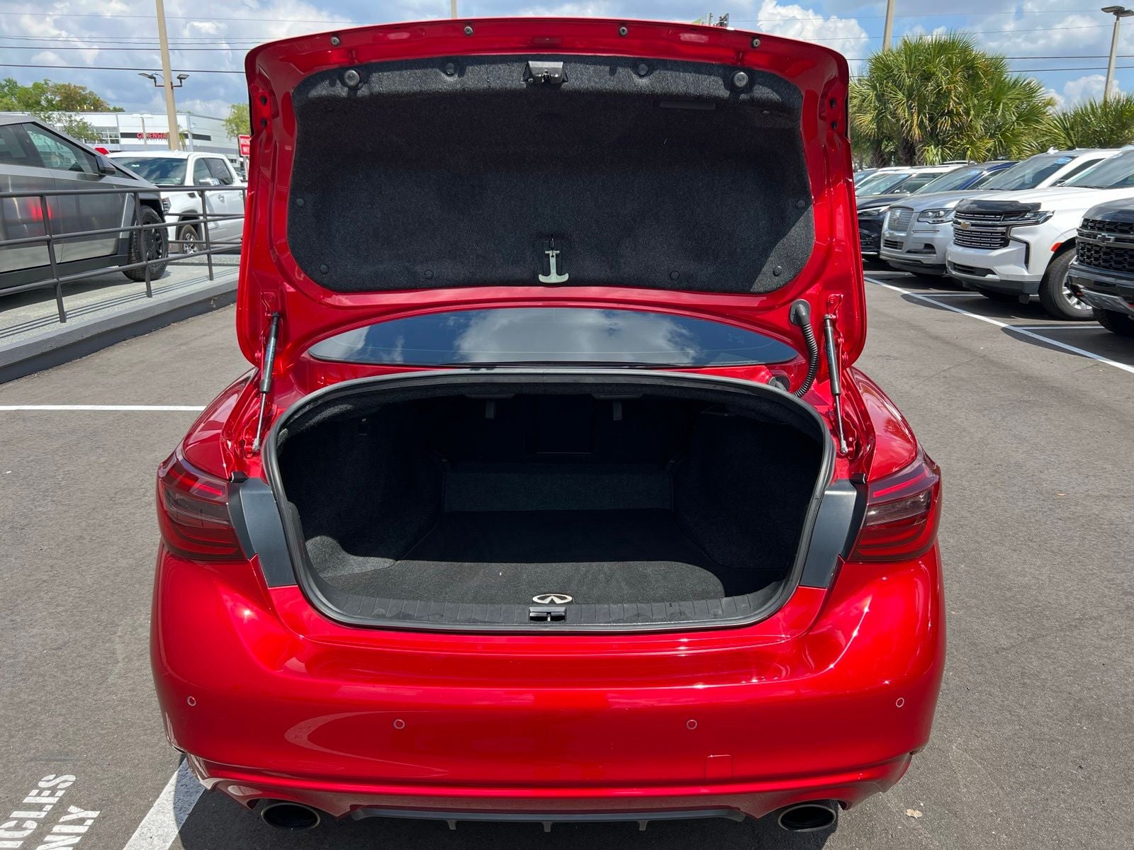 2022 INFINITI Q50 LUXE