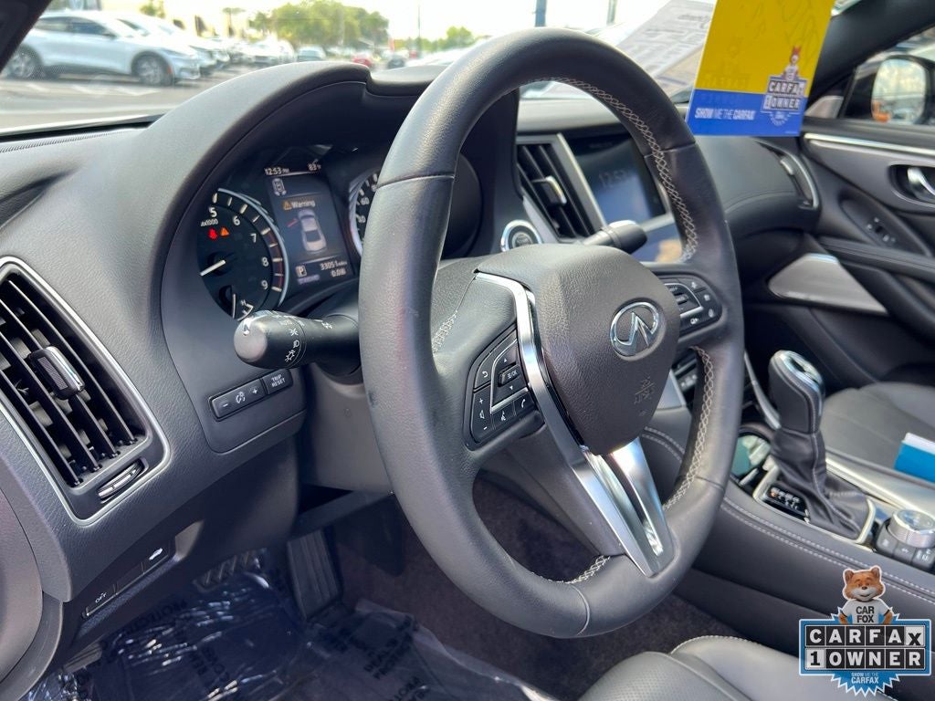 2022 INFINITI Q60 LUXE