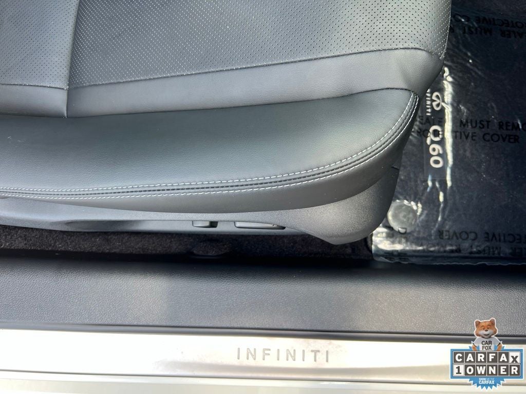 2022 INFINITI Q60 LUXE