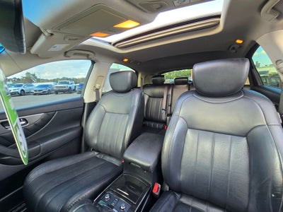 2017 INFINITI QX70 Base