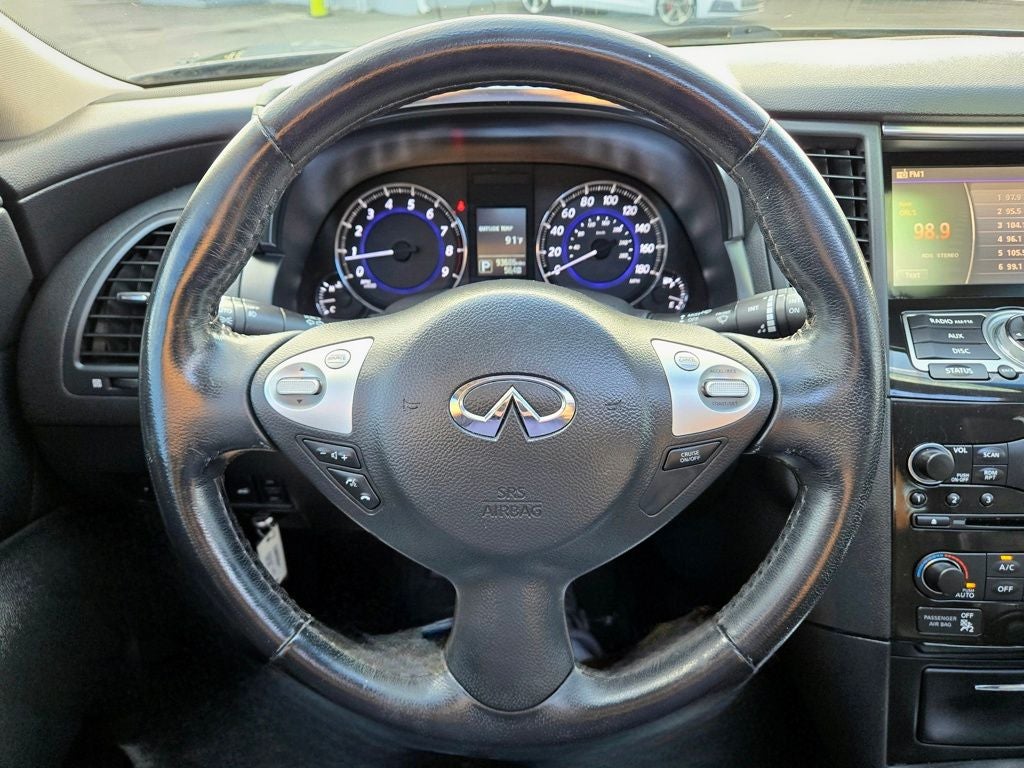 2017 INFINITI QX70 Base