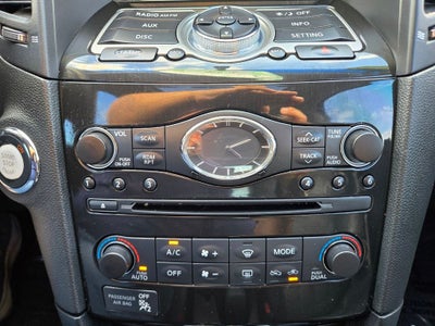 2017 INFINITI QX70 Base